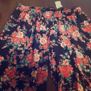 Side Split Wide Leg Pants — Floral